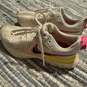 Nike React Infinity Flyknit Tennis Shoes